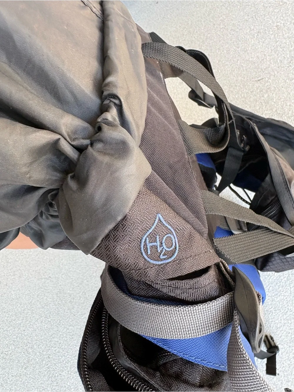 Cabela’s Internal Frame Multi Day 65-75L Hiking Backpack Heavy